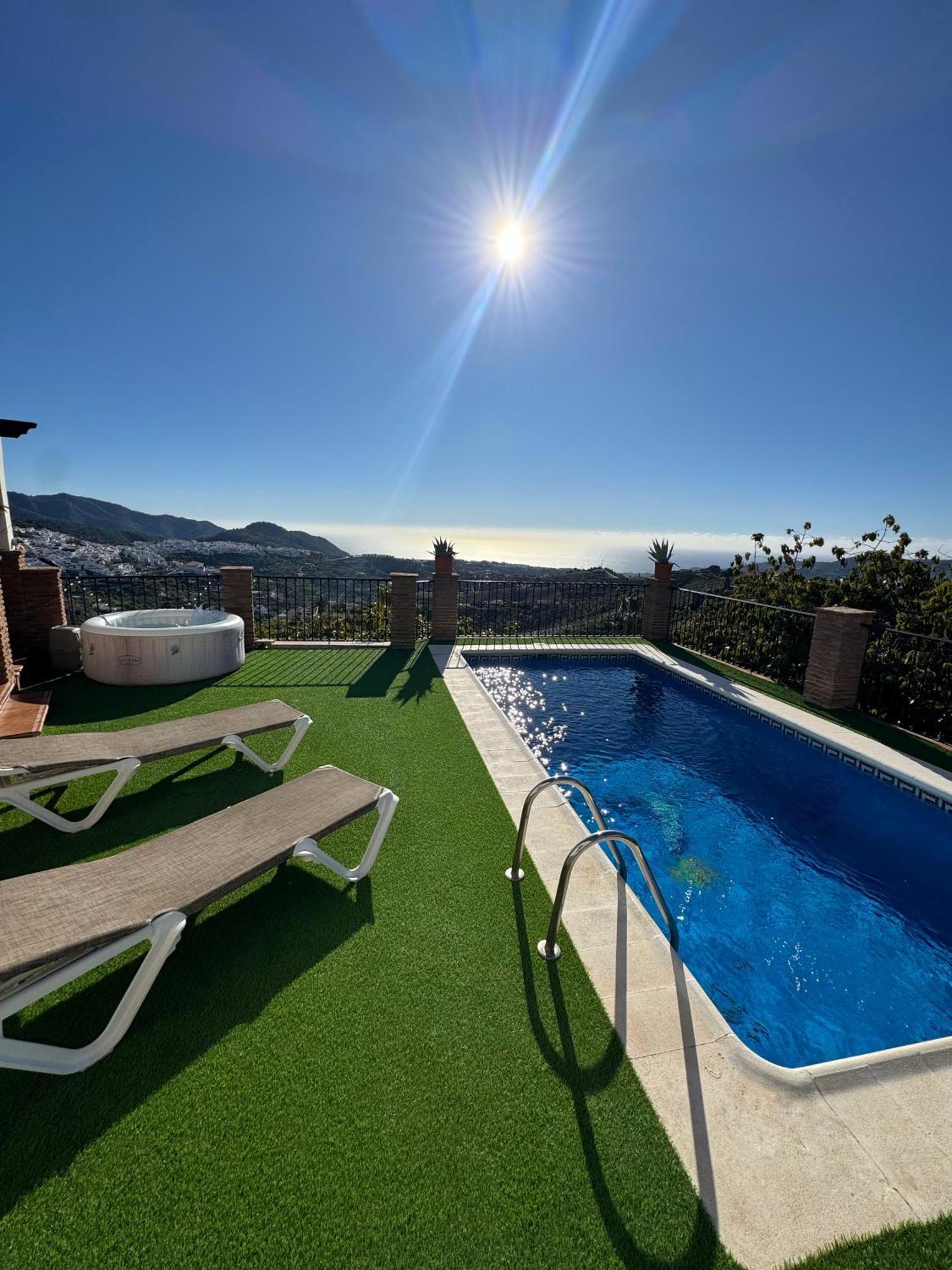 Villa En Frigiliana Con Piscina, Jacuzzi Y Espectaculares Vistas Extérieur photo